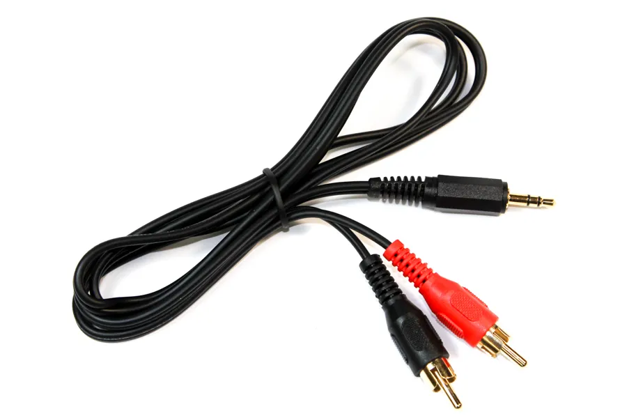 InCarTec 3,5mm stereoplug - RCA-uros