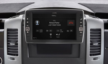 Mercedes Sprinter Bluetooth Screen X903D S906 MB Sprinteriin (W906) tehty Premium navigointisoitin, kolmen vuoden ilmaisilla karttapäivityksillä, Apple CarPlay:llä, Android Auto:lla, HDMI-liitännöillä, Bluetoothilla, USB:llä sekä erityisesti matkailuautoihin / raskaan kaluston käyttöön räätälöidyllä navigointikartalla! X903D-S906 on entistä nopeammalla prosessorilla ja suuremmalla muistikapasiteetilla = Vielä aiempiakin malleja tehokkaampi ja nopeampi navigointi! HUOM: Soittimen valikot ovat suomen kielellä ja navigointi antaa myös opastukset suomeksi.
